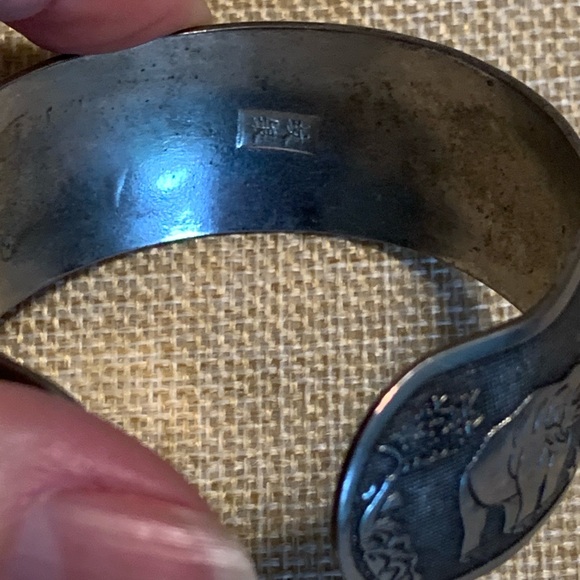 Silver plated elephant cuff bracelet, vintage. - Picture 4 of 11